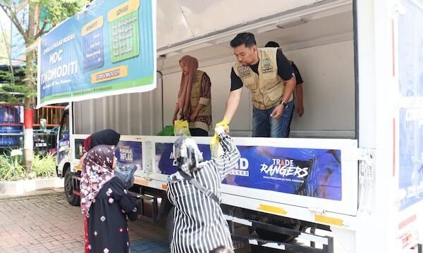 Wali Kota Makassar Munafri Arifuddin menyiapkan program mobil pasar murah untuk menjaga stabilitas harga bahan pokok menjelang Idulfitri.